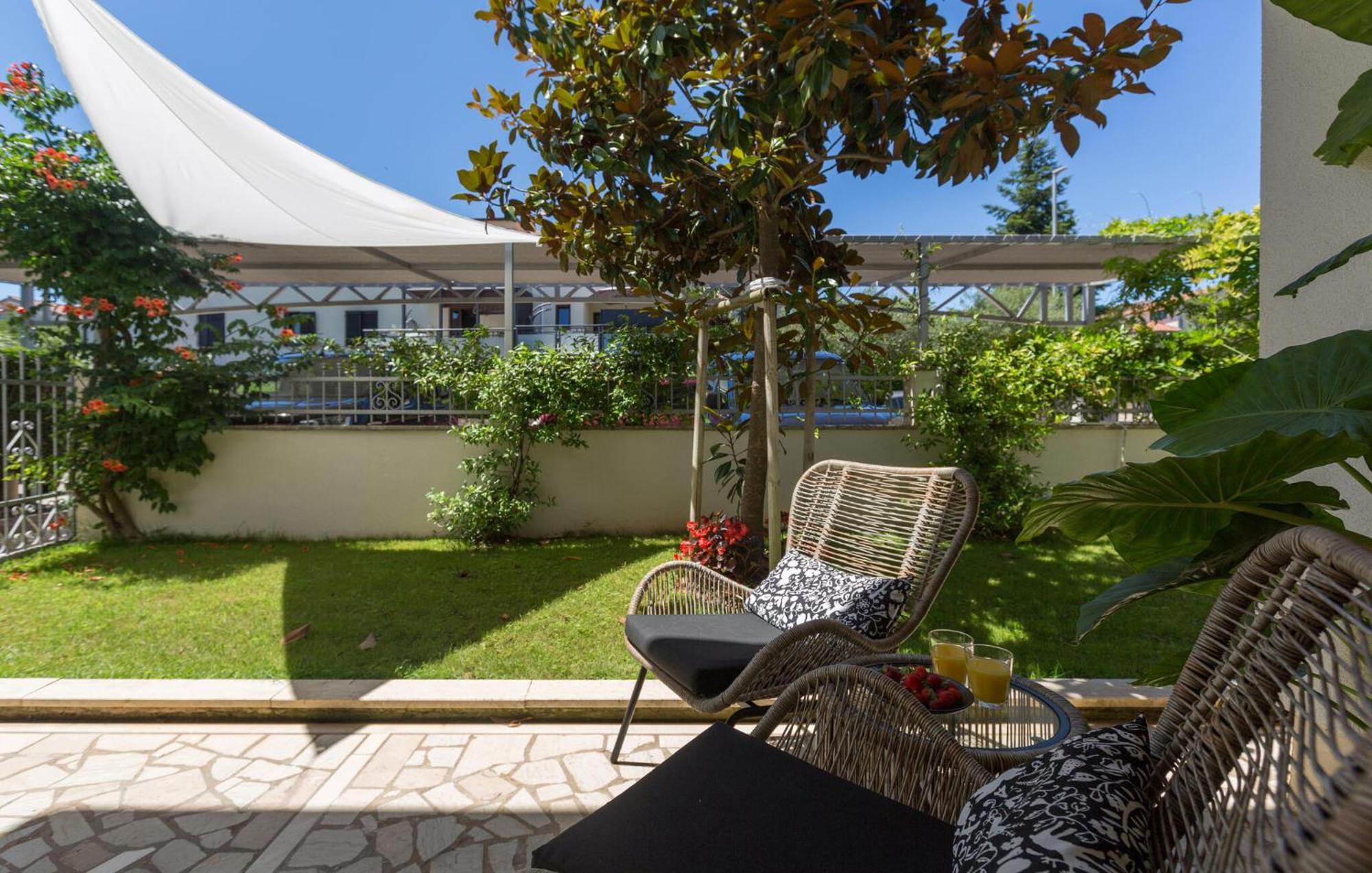 1 Bedroom Beautiful Apartment In Porec Bagian luar foto
